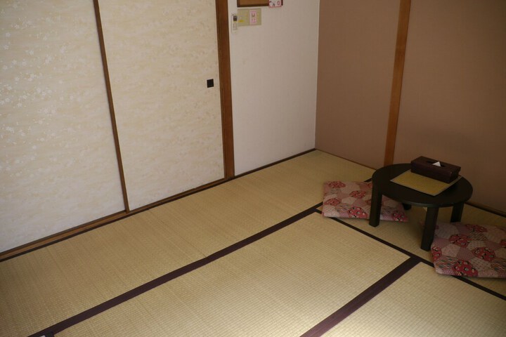 Room 27 of 55