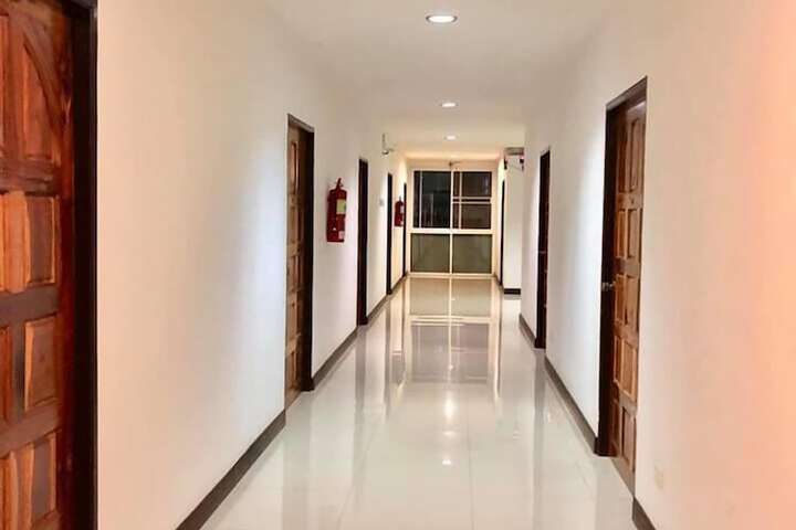 Ballroom/Hall 26 of 29