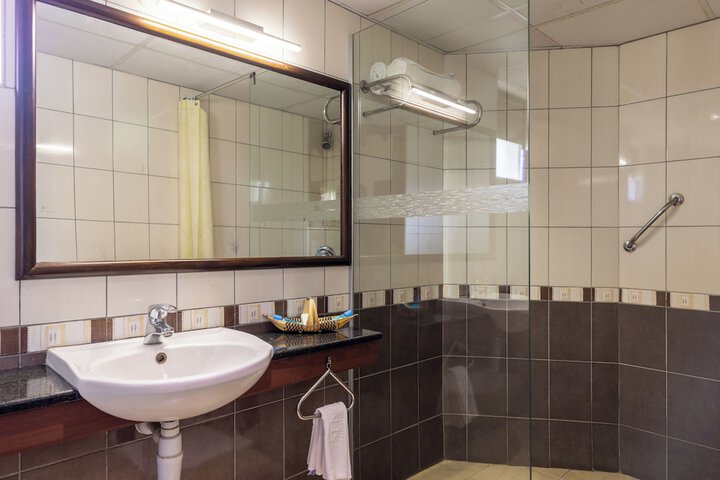Room 15 of 92