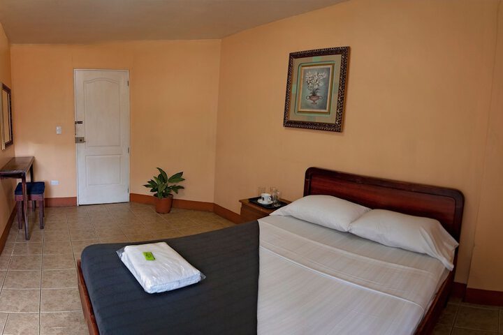 Room 18 of 34