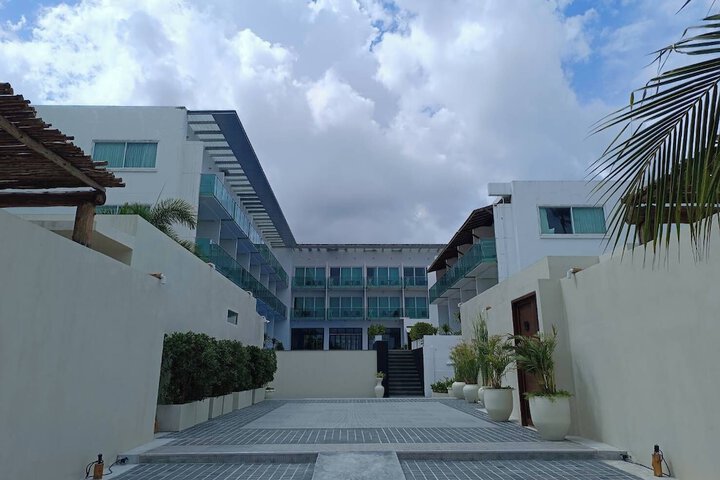 Hotel 200 of 218