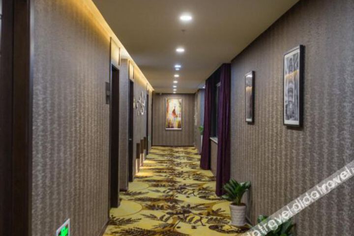 Hotel Interior 5 of 26