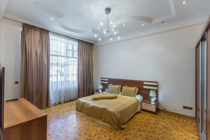 Room 14 of 48