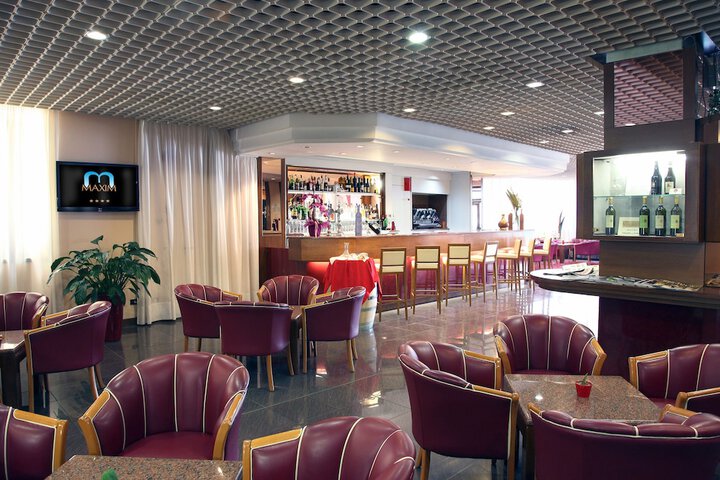 Hotel Interior 6 of 130