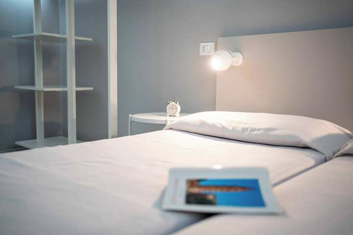 Room 56 of 243