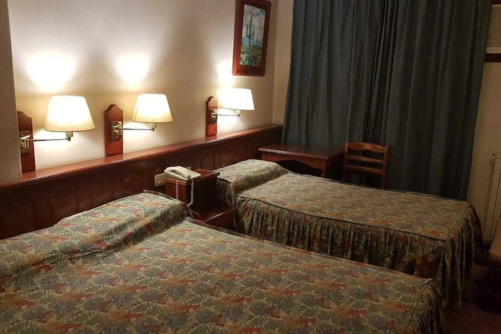 Room 8 of 8