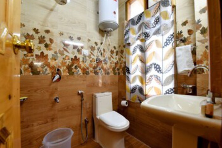 Room 4 of 24