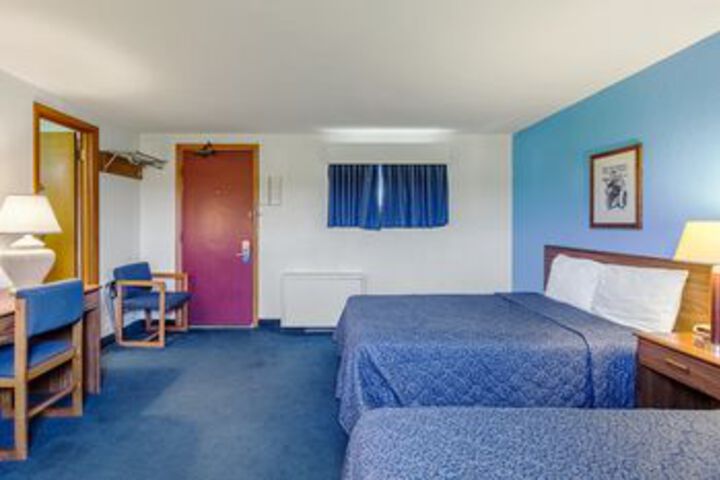 Room 32 of 44