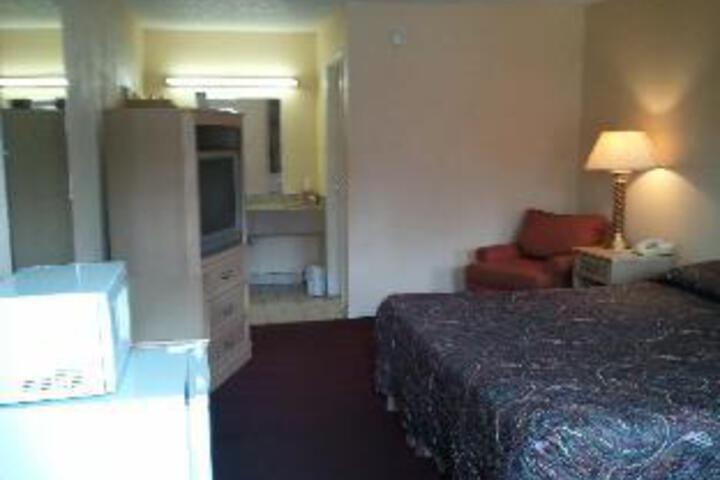 Room 2 of 20