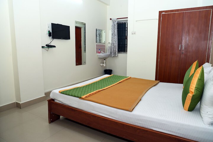 Room 33 of 53