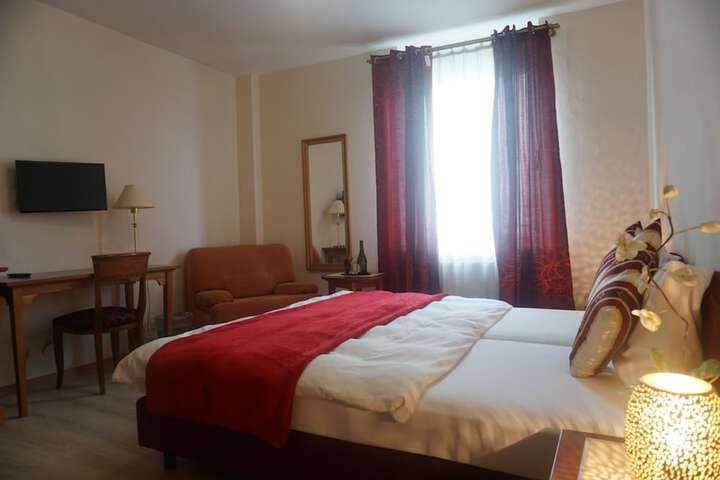 Room 30 of 82