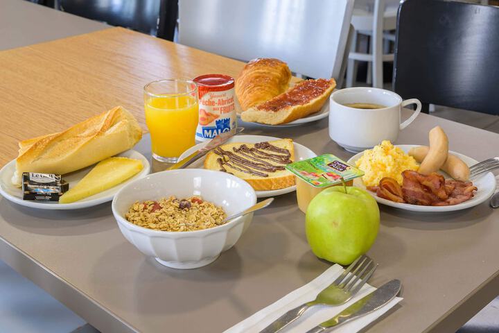 Breakfast buffet