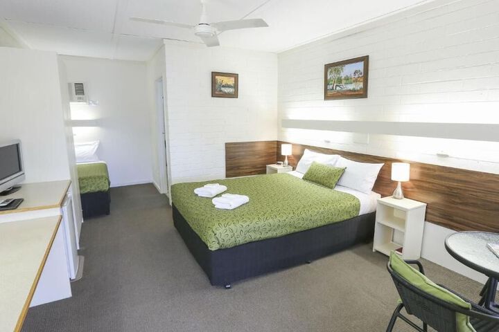 Room 35 of 53