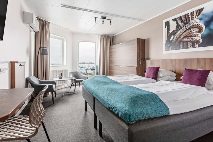 Room 20 of 106