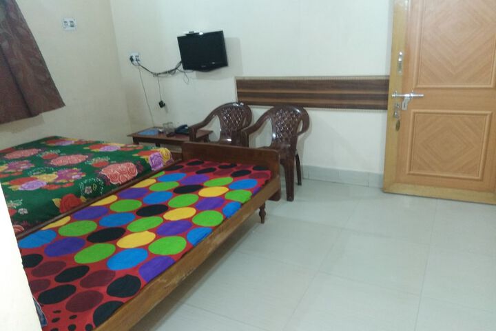 Room 12 of 21