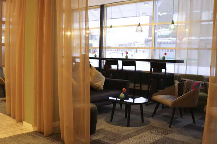 Entrance & Lobby