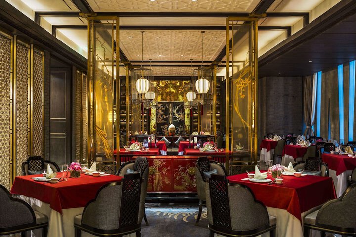 Dining 77 of 90