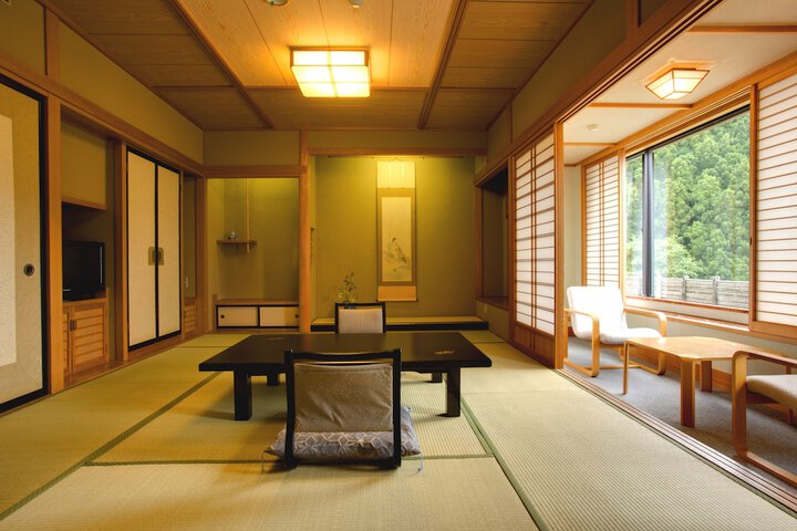 Room 18 of 54