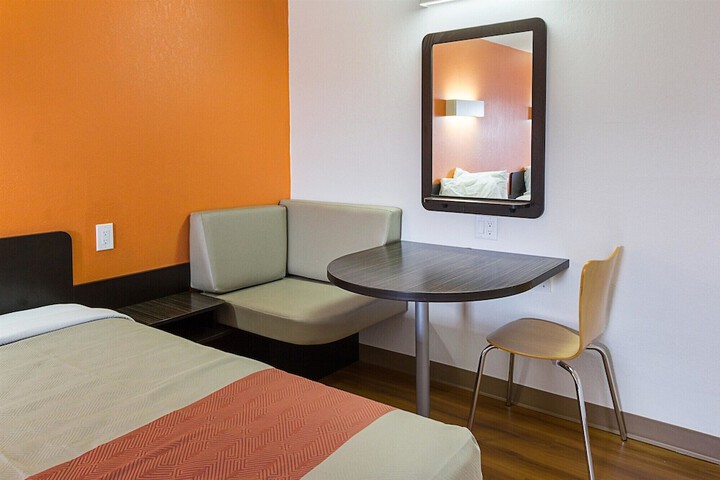 Room 19 of 31