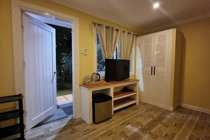 Room 10 of 60