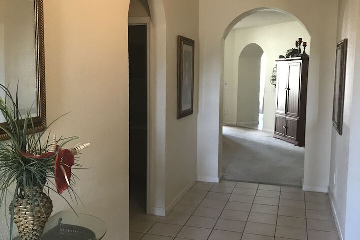 Room 4 of 92