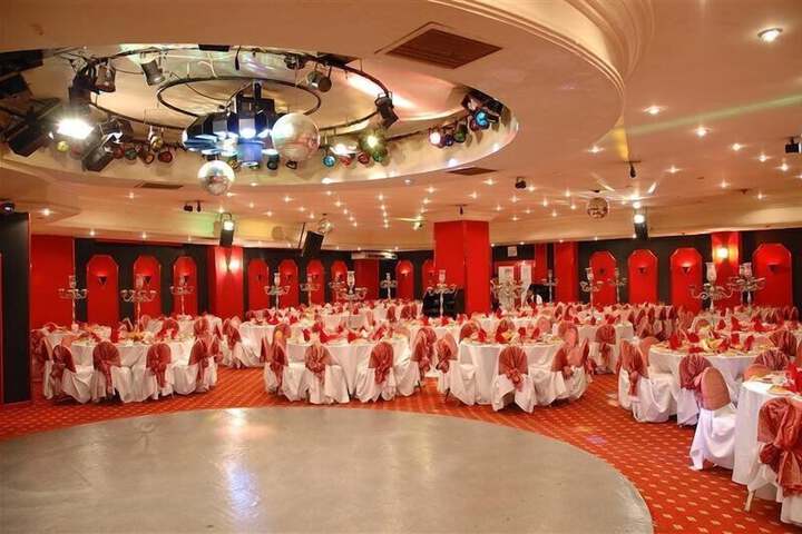 Ballroom/Hall 41 of 52