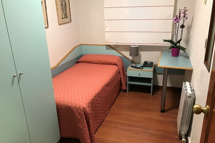 Room 23 of 54