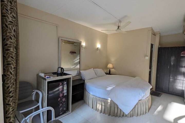Room 7 of 46