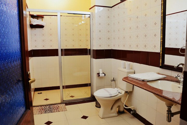 Room 24 of 38