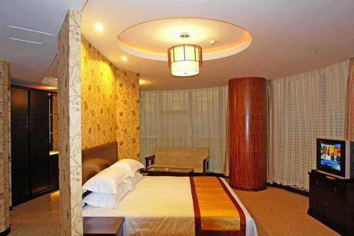 Room 12 of 12