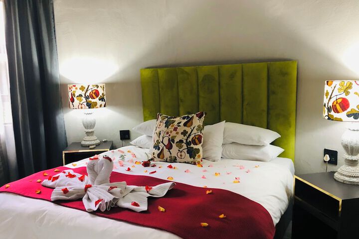 Room 98 of 275