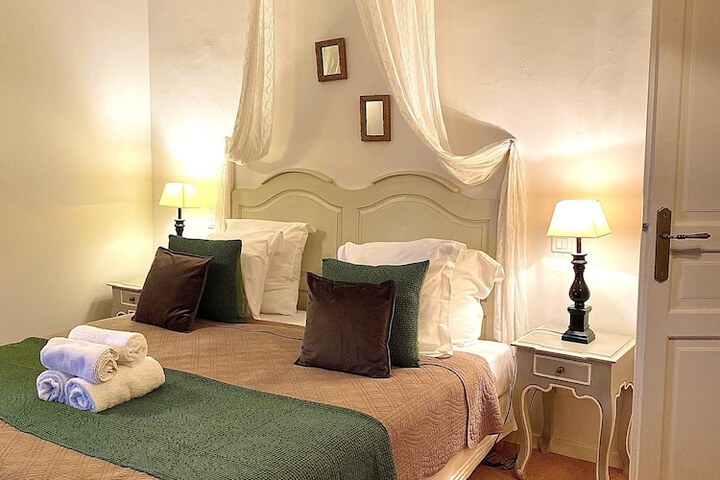 Room 21 of 110