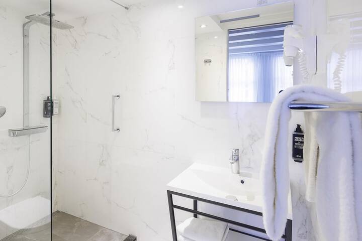 Clean Restrooms