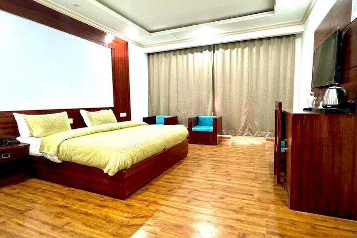 Room 9 of 43