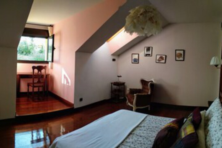 Room 13 of 37