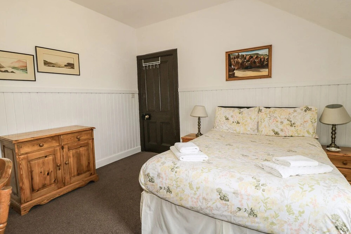 Room 3 of 12