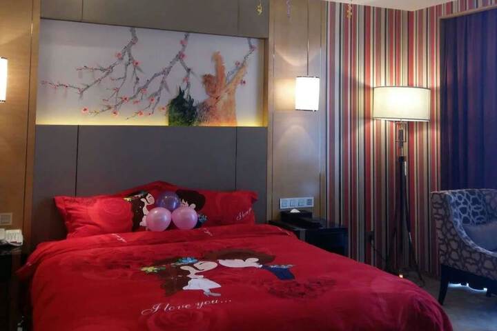Room 27 of 70