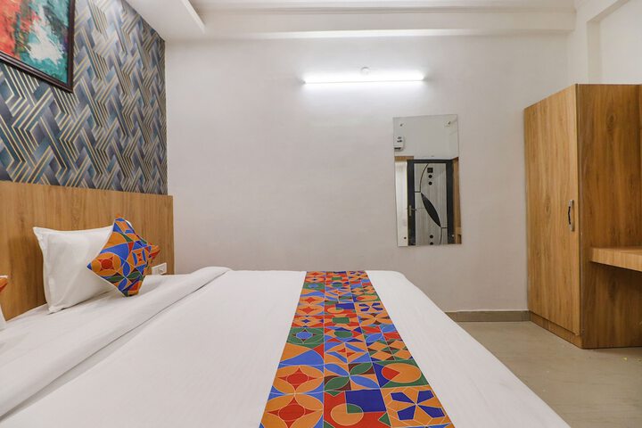 Room 16 of 29