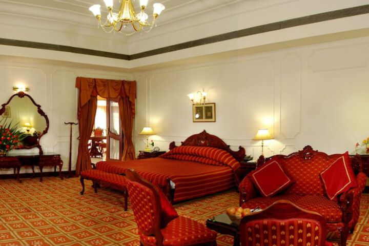 Room 8 of 47