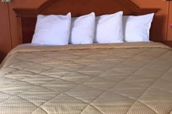 Room 3 of 15