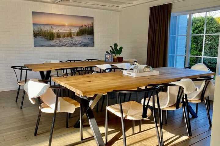 Dining 60 of 82