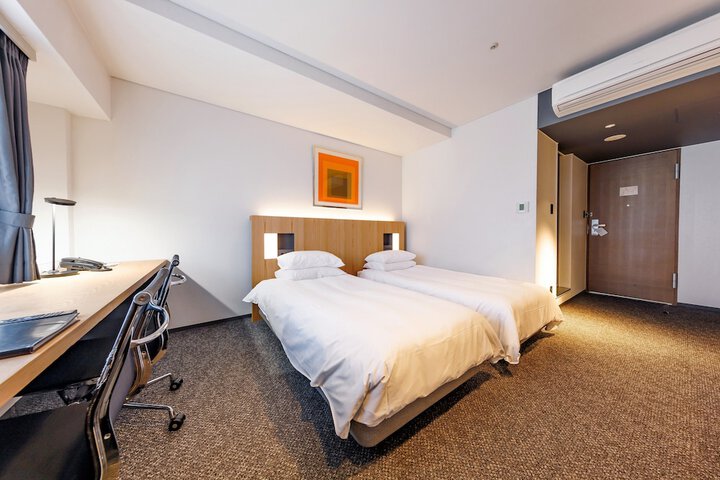 Room 20 of 48
