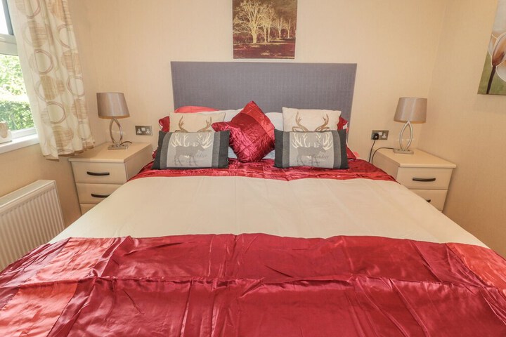 Room 5 of 7