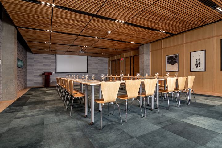 Meeting facility