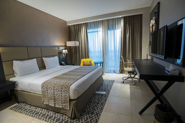 Room 5 of 20
