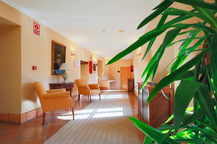 Ballroom/Hall 67 of 89