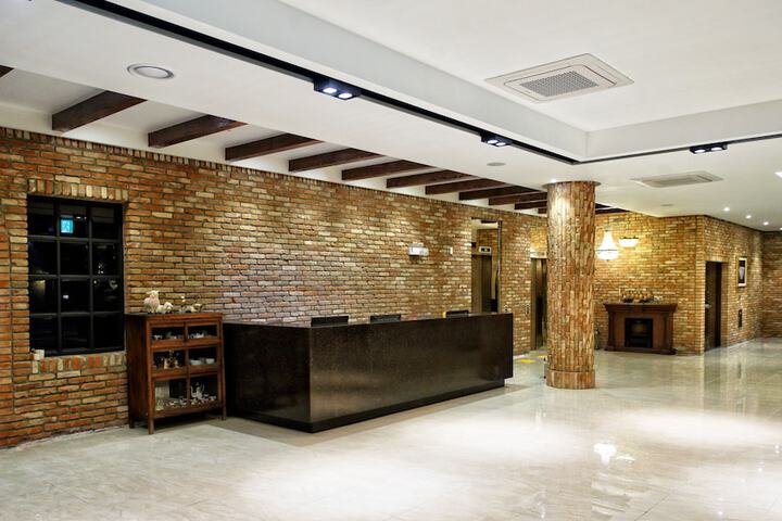 Hotel Interior 13 of 38