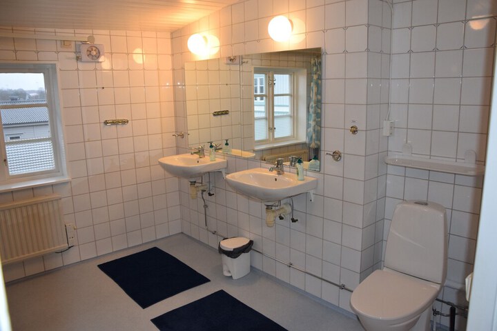 Room 8 of 14