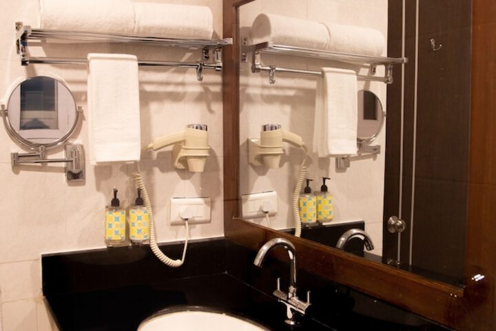 Room 6 of 22