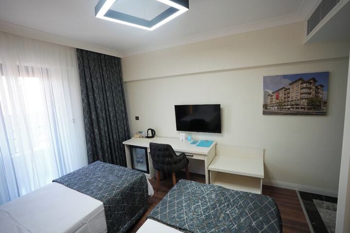 Room 7 of 15